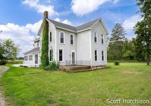 Photo 2 of Single family home for sale at 7265 W Carson City Rd, Greenville, MI 48838 | MLS# 65026049270 | Listing updated on 2026-10-09