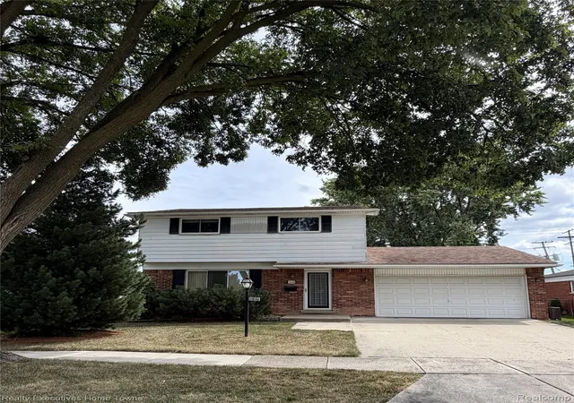 Photo 1 of Single family home for sale at 31648 Edgeworth Dr, Madison Heights, MI 48071 | MLS# 20261074862 | Listing updated on 2026-10-05