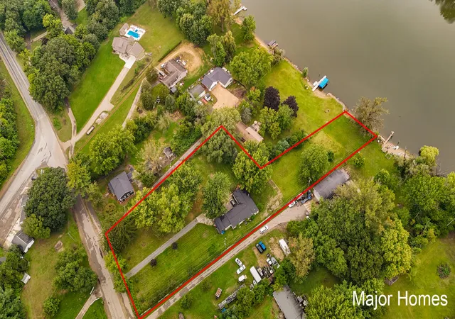 Photo 3 of Single family home for sale at 10383 N Cedar Dr, Grand Haven, MI 49417 | MLS# 65026049299 | Listing updated on 2026-10-11