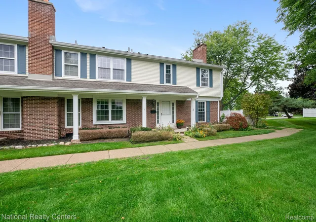 Photo 2 of Condo for sale at 42142 Roscommon St, Northville, MI 48167 | MLS# 20261074931 | Listing updated on 2026-10-10
