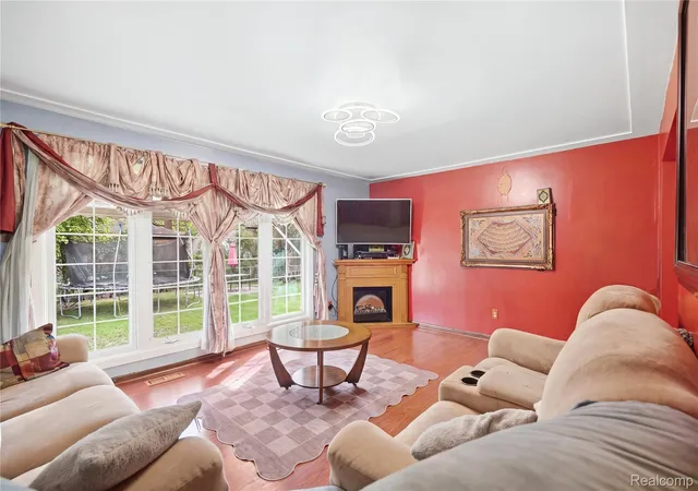 Photo 2 of Single family home for sale at 29103 Barkley St, Livonia, MI 48154 | MLS# 20261074937 | Listing updated on 2026-10-15