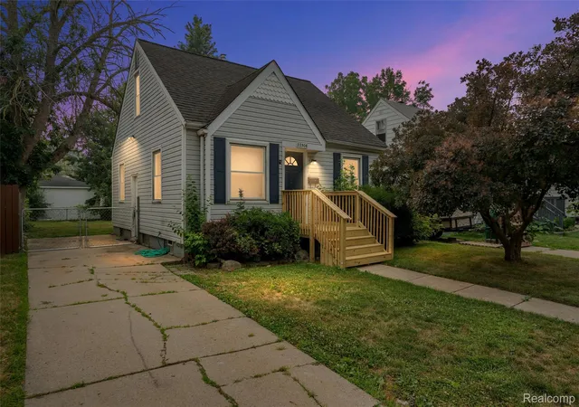Photo 1 of Single family home for sale at 22506 Tuscany Ave, Eastpointe, MI 48021 | MLS# 20261074939 | Listing updated on 2026-10-12