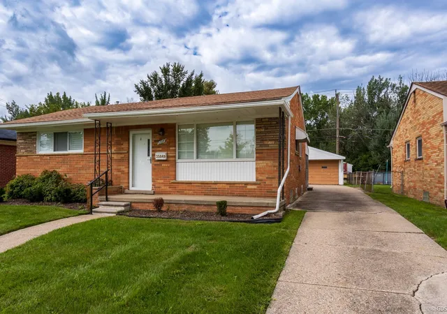 Photo 2 of Single family home for sale at 35049 Golden St, Clinton Township, MI 48035 | MLS# 5050221997 | Listing updated on 2026-10-21