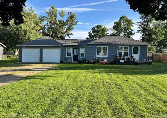 Photo 1 of Single family home for sale at 5763 Graves St, Waterford, MI 48327 | MLS# 20261074969 | Listing updated on 2026-10-05