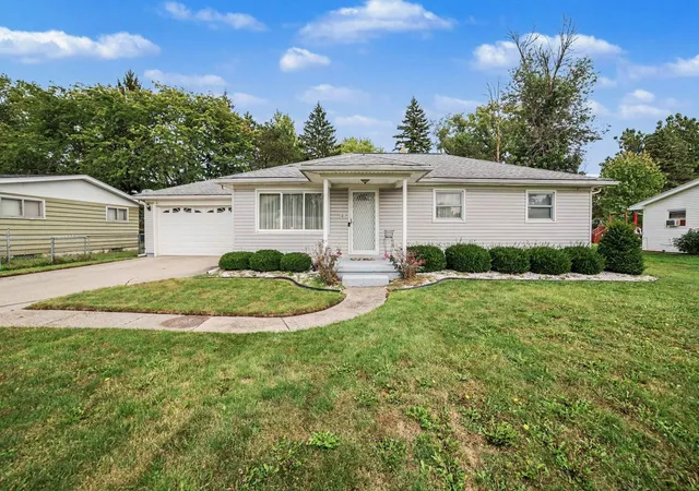 Photo 1 of Single family home for sale at 2955 Welland Dr, Saginaw, MI 48601 | MLS# 81026049342 | Listing updated on 2026-10-19