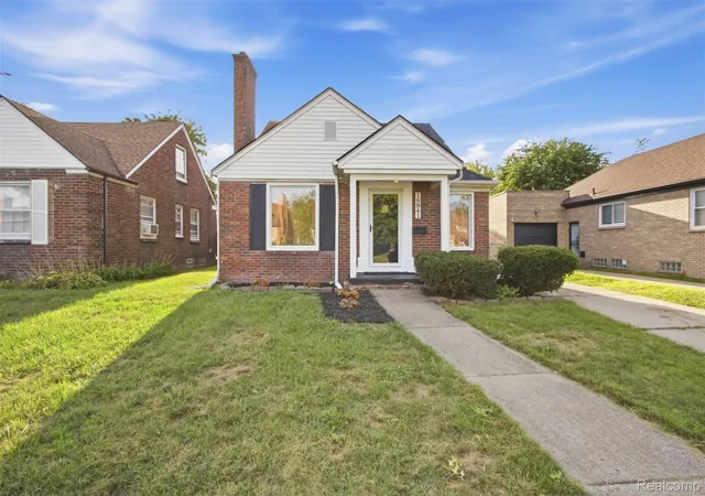 Photo 1 of Single family home for sale at 18941 Sussex St, Detroit, MI 48235 | MLS# 20261074973 | Listing updated on 2026-10-18