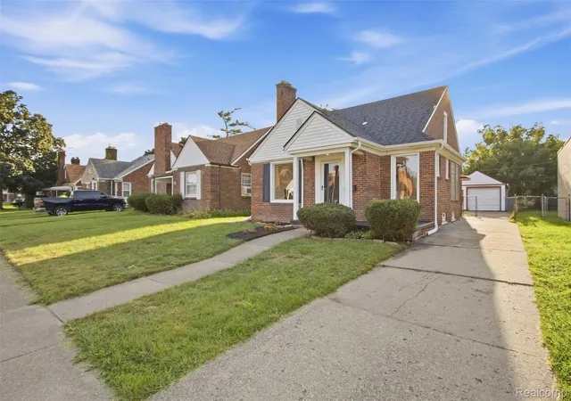 Photo 2 of Single family home for sale at 18941 Sussex St, Detroit, MI 48235 | MLS# 20261074973 | Listing updated on 2026-10-18