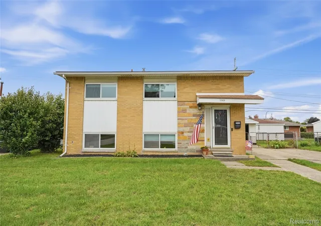 Photo 1 of Single family home for sale at 33929 Warren Rd, Westland, MI 48185 | MLS# 20261075001 | Listing updated on 2026-10-17