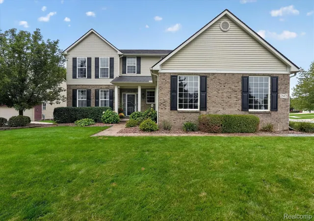 Photo 1 of Single family home for sale at 25475 Stanley Ln, South Lyon, MI 48178 | MLS# 20261075019 | Listing updated on 2026-10-07