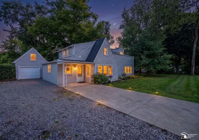Photo 3 of Single family home for sale at 4615 Ives Dr, Newport, MI 48166 | MLS# 57050222021 | Listing updated on 2026-10-14
