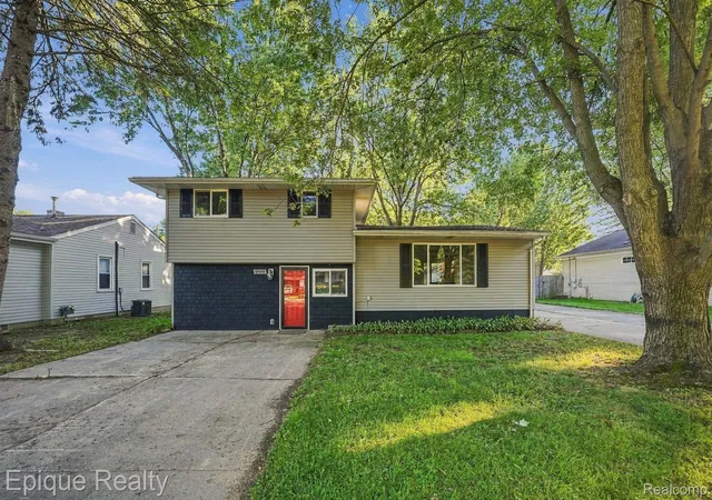 Photo 2 of Single family home for sale at 8580 Nancy Ave, Utica, MI 48317 | MLS# 20261075078 | Listing updated on 2026-10-18