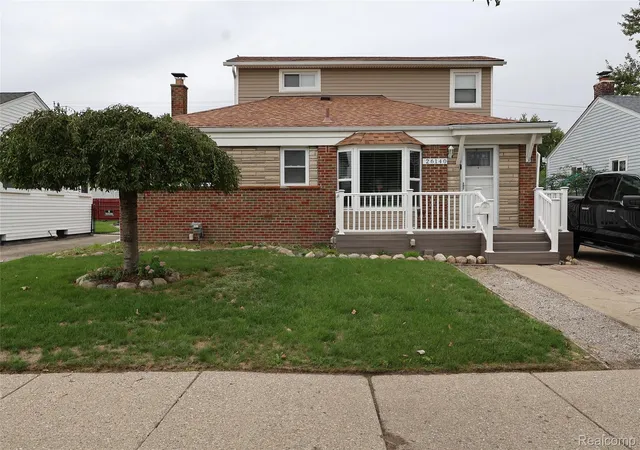 Photo 1 of Single family home for sale at 26140 Hayes Rd, Roseville, MI 48066 | MLS# 20261075088 | Listing updated on 2026-10-16