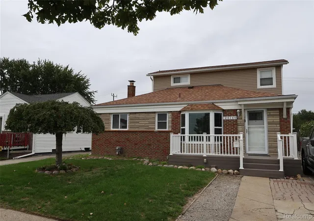 Photo 2 of Single family home for sale at 26140 Hayes Rd, Roseville, MI 48066 | MLS# 20261075088 | Listing updated on 2026-10-16