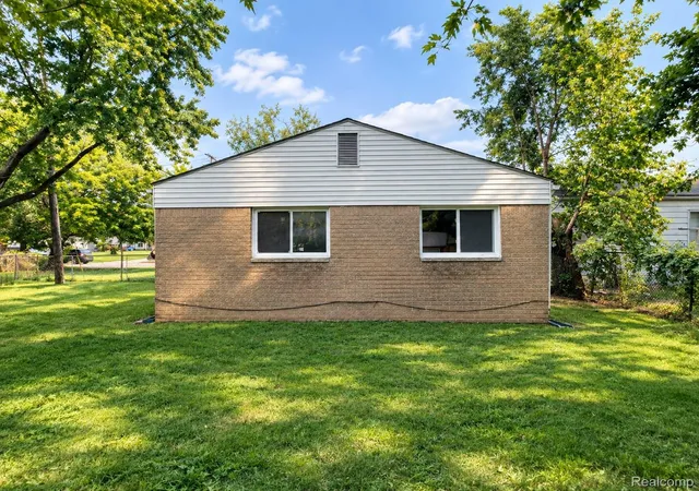 Photo 17 of Single family home for sale at 6793 Prospect Ave, Warren, MI 48091 | MLS# 20261075090 | Listing updated on 2026-10-21