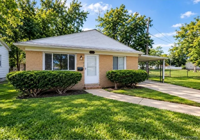 Photo 2 of Single family home for sale at 6793 Prospect Ave, Warren, MI 48091 | MLS# 20261075090 | Listing updated on 2026-10-21