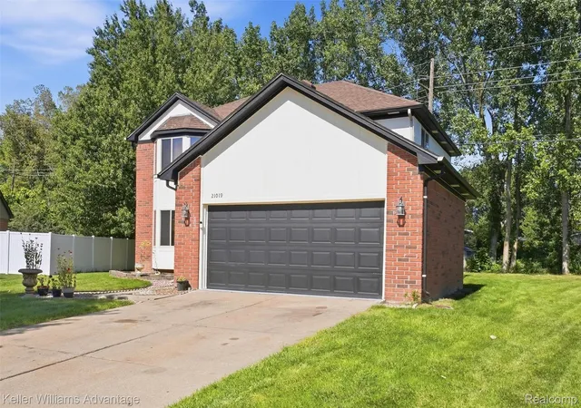 Photo 3 of Single family home for sale at 21019 Birchwood Ln, Macomb, MI 48044 | MLS# 20261075097 | Listing updated on 2026-10-04