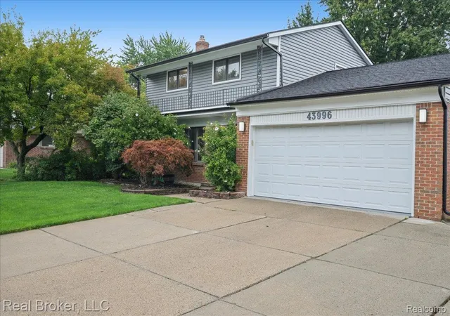Photo 3 of Single family home for sale at 43996 Brandywyne Rd, Canton, MI 48187 | MLS# 20261075106 | Listing updated on 2026-10-19