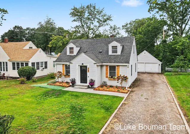 Photo 1 of Sale Pending at 762 Myrtle Ave, Holland, MI 49423 | MLS# 71026049471 | Listing updated on 2026-10-07