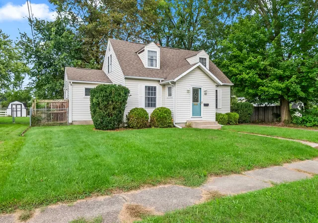 Photo 2 of Single family home for sale at 63 N 31st Street, Battle Creek, MI 49015 | MLS# 53026049474 | Listing updated on 2026-10-12