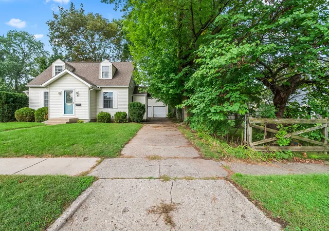 Photo 3 of Single family home for sale at 63 N 31st Street, Battle Creek, MI 49015 | MLS# 53026049474 | Listing updated on 2026-10-12