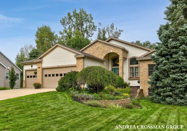 Photo 1 of Single family home for sale at 4557 Penny Ln Sw, Wyoming, MI 49418 | MLS# 71026049484 | Listing updated on 2026-10-12