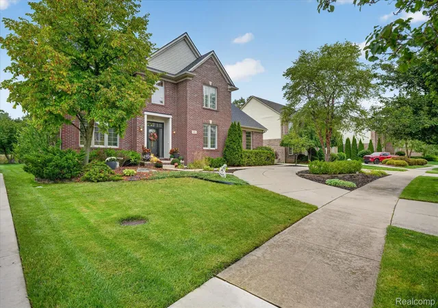 Photo 2 of Single family home for sale at 432 E Canford Park, Canton, MI 48187 | MLS# 20261075150 | Listing updated on 2026-10-11