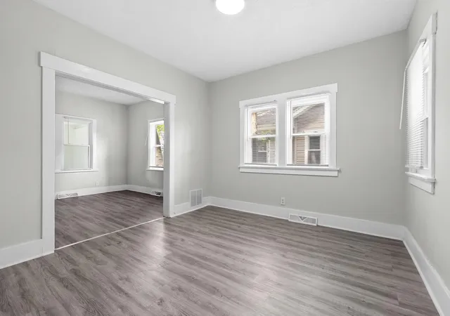 Photo 3 of Single family home for sale at 26 E Avenue N, Battle Creek, MI 49017 | MLS# 66026049535 | Listing updated on 2026-10-12