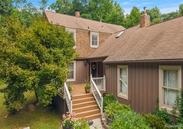 Photo 3 of Single family home for sale at 2201 E Gunn Rd, Rochester, MI 48306 | MLS# 20261075189 | Listing updated on 2026-10-05