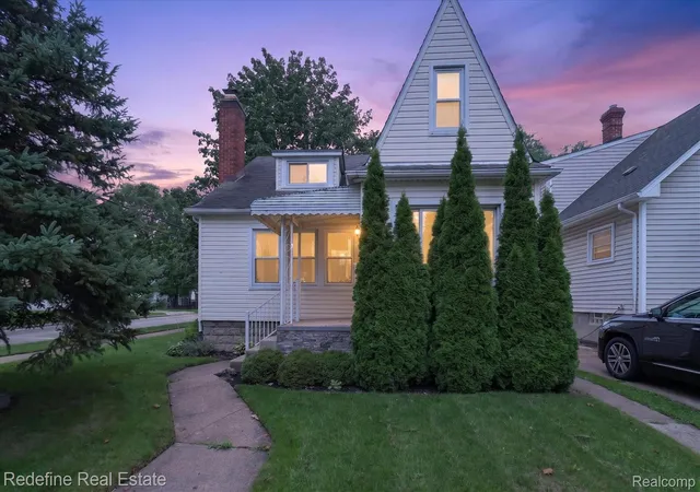 Photo 1 of Sale Pending at 1026 S Wilson Ave, Royal Oak, MI 48067 | MLS# 20261075191 | Listing updated on 2026-10-09