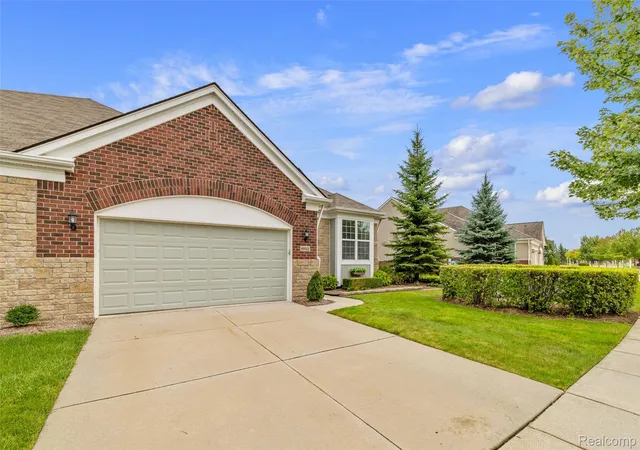 Photo 3 of Condo for sale at 49502 Lakewood St #93, Macomb, MI 48042 | MLS# 20261075200 | Listing updated on 2026-10-17
