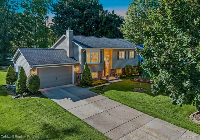 Photo 1 of Sale Pending at 2790 Walbridge Rd, Rochester Hills, MI 48307 | MLS# 20261075209 | Listing updated on 2026-10-13