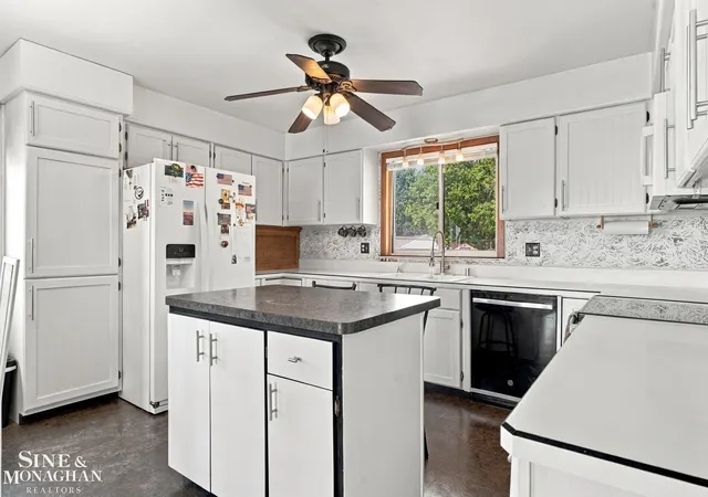 Photo 3 of Single family home for sale at 9325 Dixie Hwy, Ira, MI 48023 | MLS# 58050222098 | Listing updated on 2026-10-08