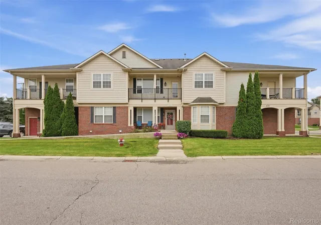 Photo 1 of Condo for sale at 5750 Flagstaff Pines Dr, Shelby Township, MI 48317 | MLS# 20261075241 | Listing updated on 2026-10-10