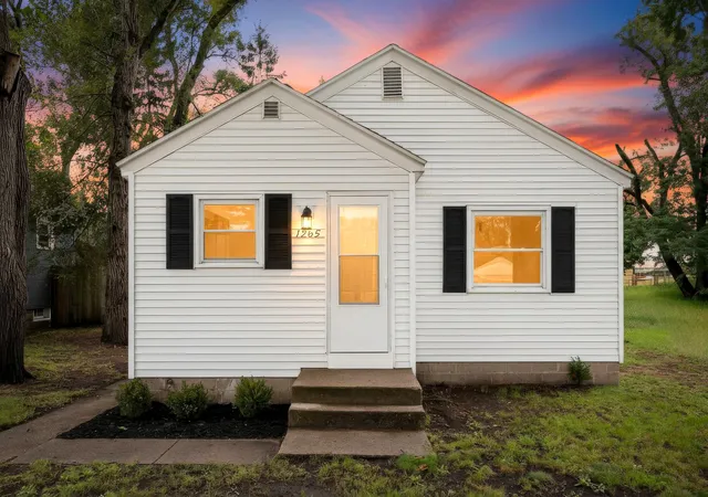 Photo 1 of Single family home for sale at 1265 Catherine Ave, Muskegon, MI 49442 | MLS# 71026049590 | Listing updated on 2026-10-07