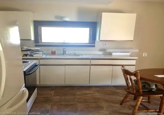 Photo 3 of Single family home for sale at 37546 Palmer Rd, Westland, MI 48186 | MLS# 20261075255 | Listing updated on 2026-10-09