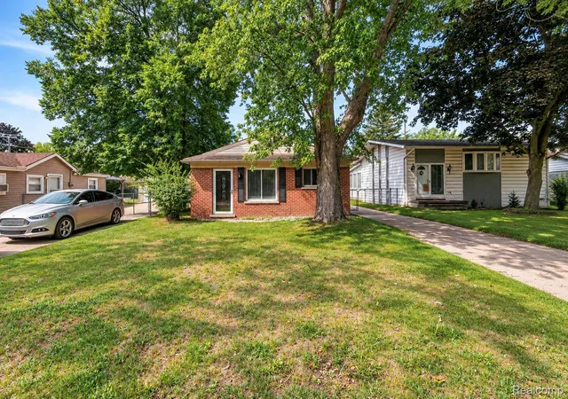 Photo 1 of Single family home for sale at 8031 N Silvery Ln, Dearborn Heights, MI 48127 | MLS# 20261075260 | Listing updated on 2026-10-09