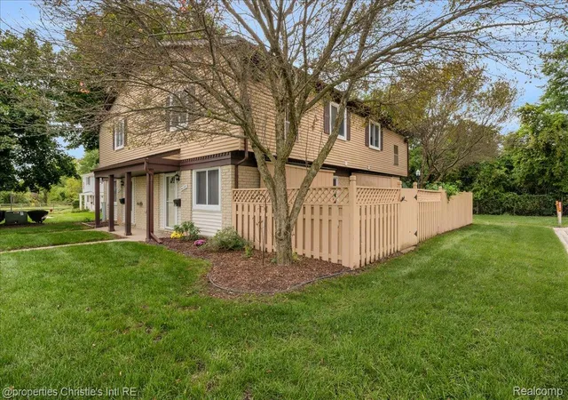 Photo 1 of Sale Pending at 41297 S Woodbury Green Dr, Van Buren Township, MI 48111 | MLS# 20261075277 | Listing updated on 2026-10-06