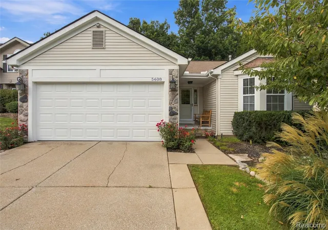 Photo 1 of Sale Pending at 5608 Juneberry Ct, Waterford, MI 48329 | MLS# 20261075300 | Listing updated on 2026-10-05