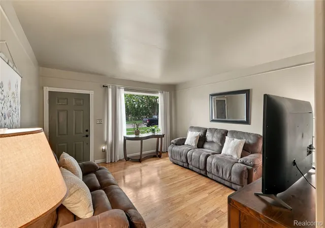 Photo 3 of Single family home for sale at 13844 Arnold Dr, Warren, MI 48088 | MLS# 20261075321 | Listing updated on 2026-10-17