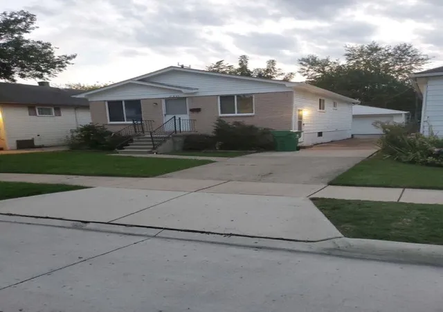 Photo 3 of Single family home for sale at 21835 Nevada Ave, Eastpointe, MI 48021 | MLS# 58050222144 | Listing updated on 2026-10-16