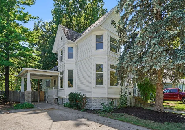 Photo 1 of Sale Pending at 908 Mckinley St, Bay City, MI 48708 | MLS# 65026049643 | Listing updated on 2026-10-05