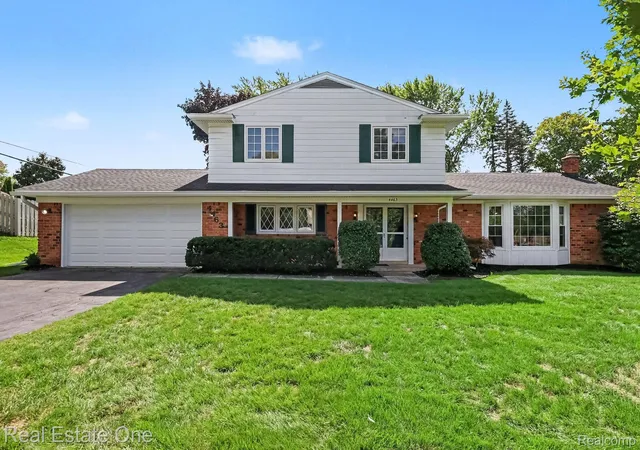 Photo 1 of Single family home for sale at 4463 Westover Dr, West Bloomfield, MI 48323 | MLS# 20261075349 | Listing updated on 2026-10-16