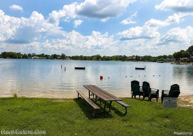 Photo 2 of Single family home for sale at 4463 Westover Dr, West Bloomfield, MI 48323 | MLS# 20261075349 | Listing updated on 2026-10-16