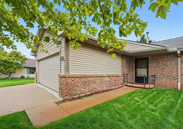 Photo 1 of Condo for sale at 905 Moore Dr, Chelsea, MI 48118 | MLS# 81026049670 | Listing updated on 2026-10-11