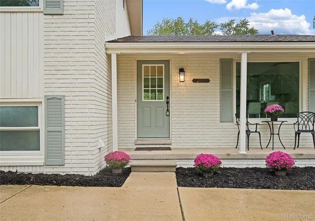 Photo 2 of Single family home for sale at 8240 Hampton Rd, Grosse Ile, MI 48138 | MLS# 20261075384 | Listing updated on 2026-10-18