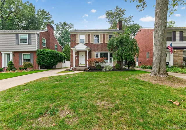 Photo 1 of Single family home for sale at 1803 Littlestone Rd, Grosse Pointe Woods, MI 48236 | MLS# 20261075389 | Listing updated on 2026-10-15