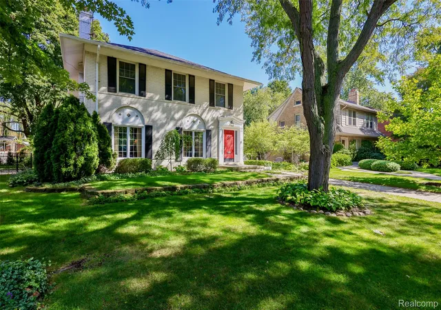 Photo 3 of Single family home for sale at 1258 Bedford Rd, Grosse Pointe Park, MI 48230 | MLS# 20261075396 | Listing updated on 2026-10-18