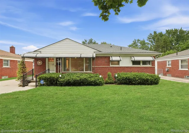 Photo 1 of Sale Pending at 33045 W Chicago St, Livonia, MI 48150 | MLS# 20261075400 | Listing updated on 2026-10-10