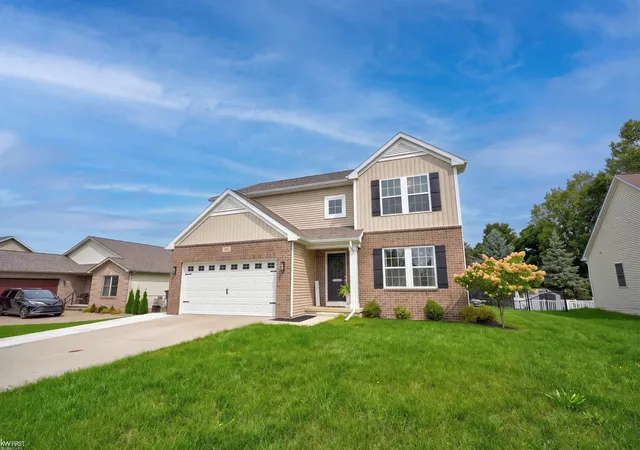 Photo 2 of Single family home for sale at 341 Golfside Dr, Lapeer, MI 48446 | MLS# 5050222187 | Listing updated on 2026-10-09