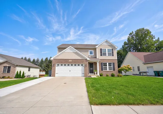 Photo 3 of Single family home for sale at 341 Golfside Dr, Lapeer, MI 48446 | MLS# 5050222187 | Listing updated on 2026-10-09